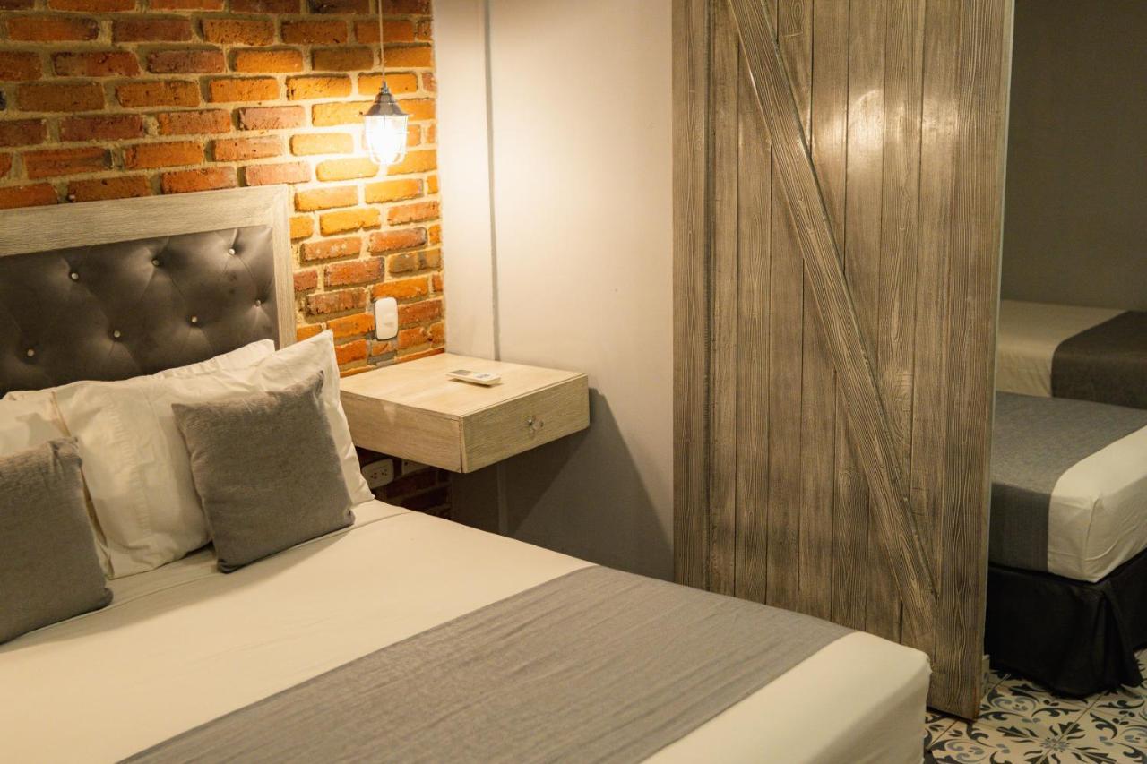 Hotel Boutique Adaz 4*