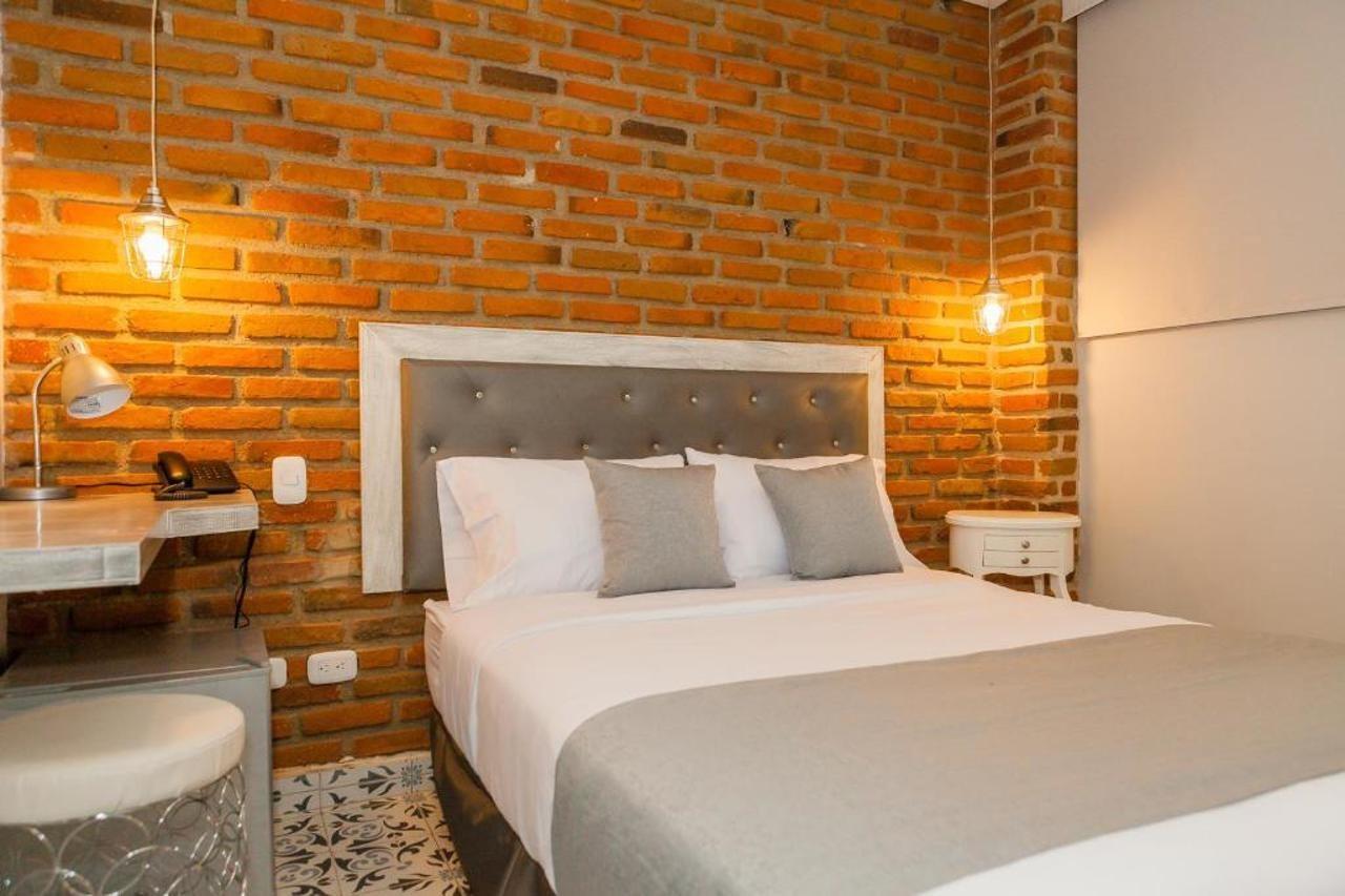 Boutique Adaz Hotel